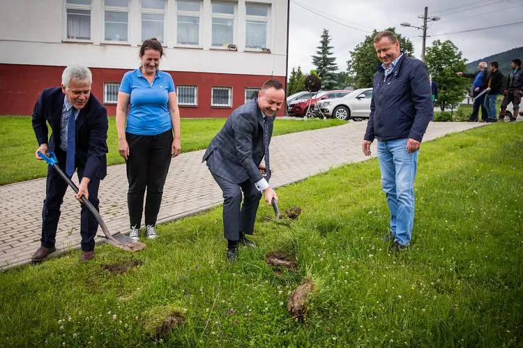 Rusza rozbudowa Szkoły Podstawowej w Binczarowej