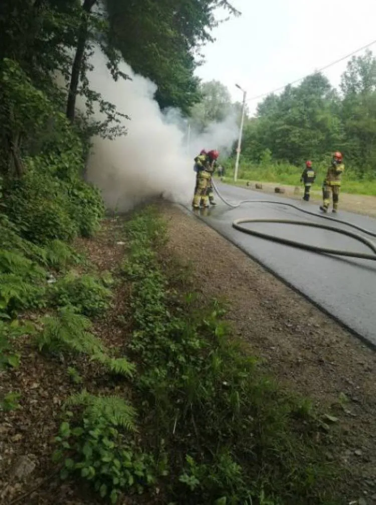 Pożar samochodu osobowego na ul. Biegonickiej