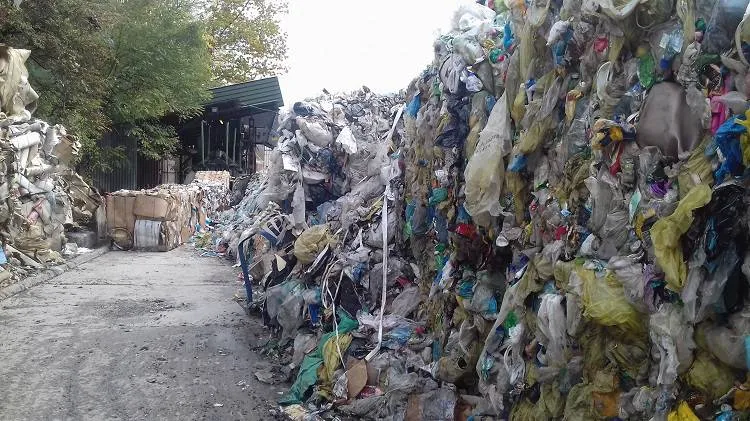 Po dawnych składowiskach odpadów na ul. Wyspiańskiego i Wiśniowieckiego nie ma już śladu