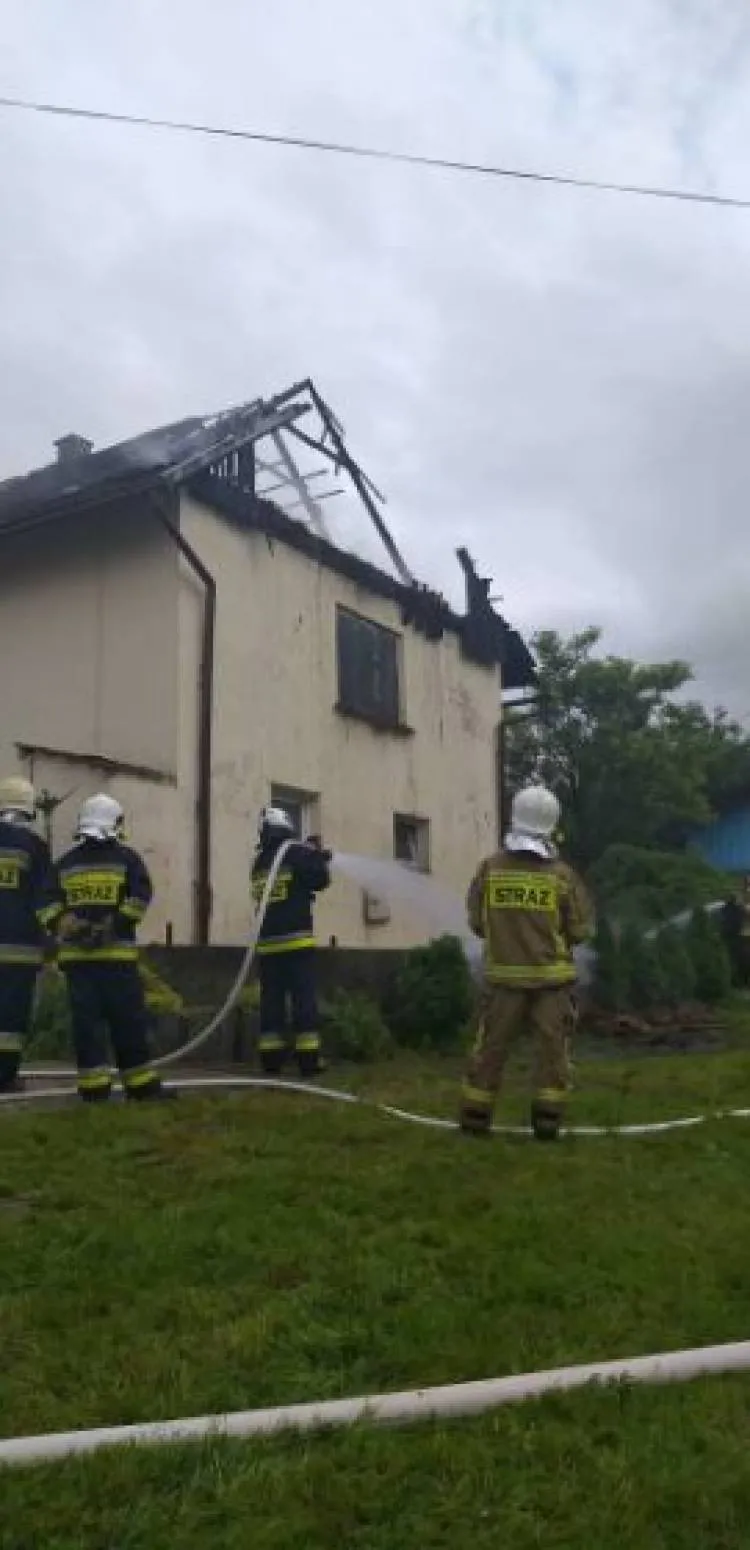 Gaboń. Piorun uderzył w budynek gospodarczy