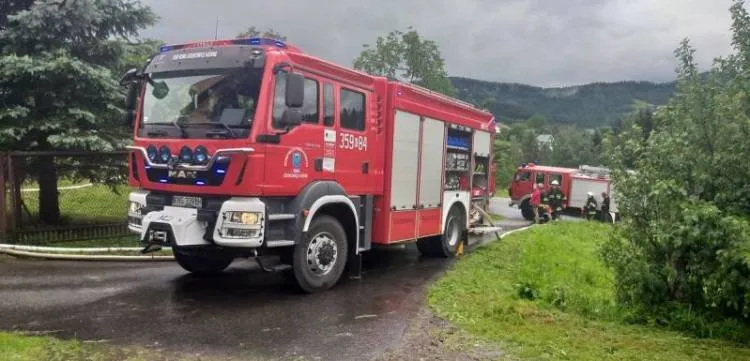 Gaboń. Piorun uderzył w budynek gospodarczy