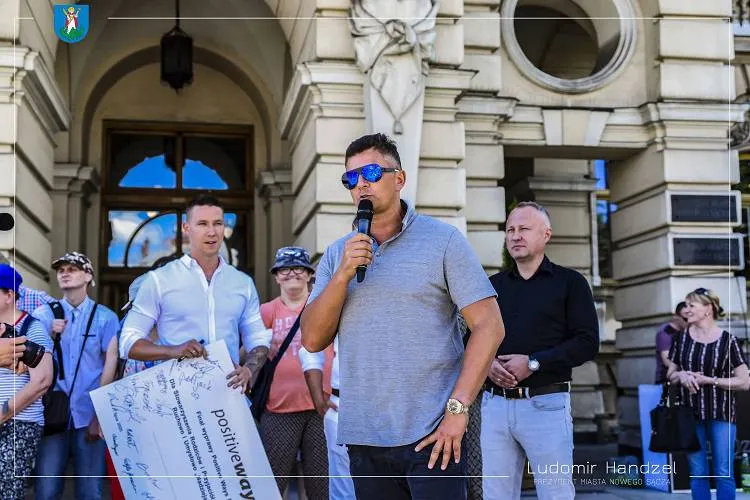Uczestnicy wyprawy POSITIVE WAYS 2020 zbierali pieniądze dla Stowarzyszenia „Nadzieja”