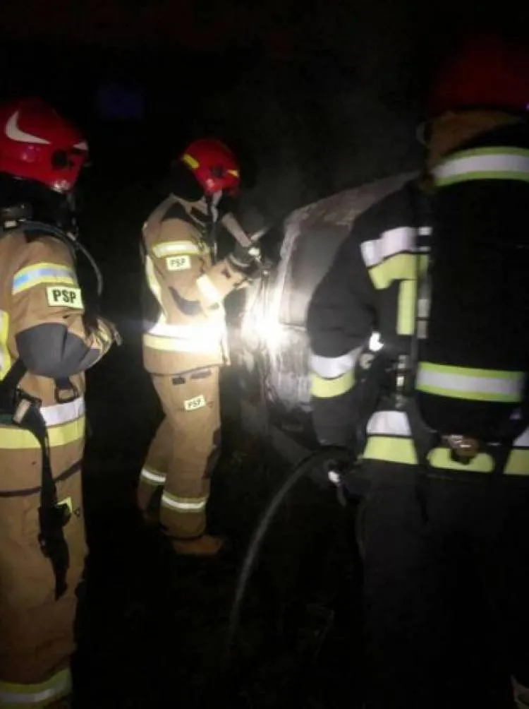 Pożar samochodu osobowego na ul. Dmowskiego Nowy Sącz