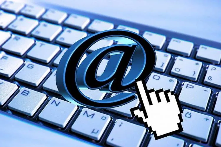 Policja ostrzega przed fałszywymi wiadomościami e-mail