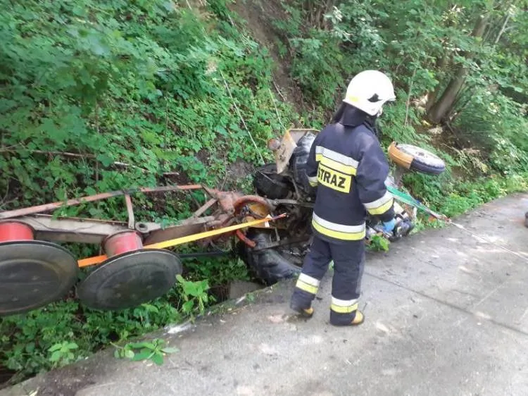 W Ptaszkowej ciągnik rolniczy przygniótł mężczyznę