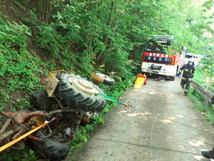 W Ptaszkowej ciągnik rolniczy przygniótł mężczyznę