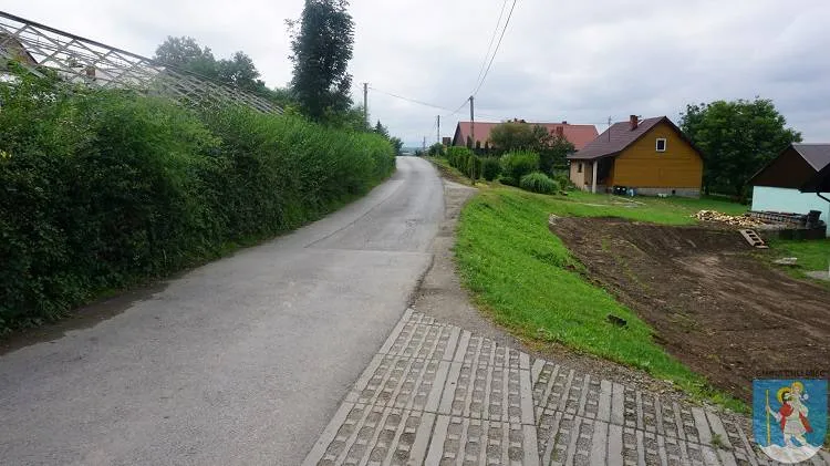 Trwa przebudowa dróg gminnych w Wielogłowach i Librantowej