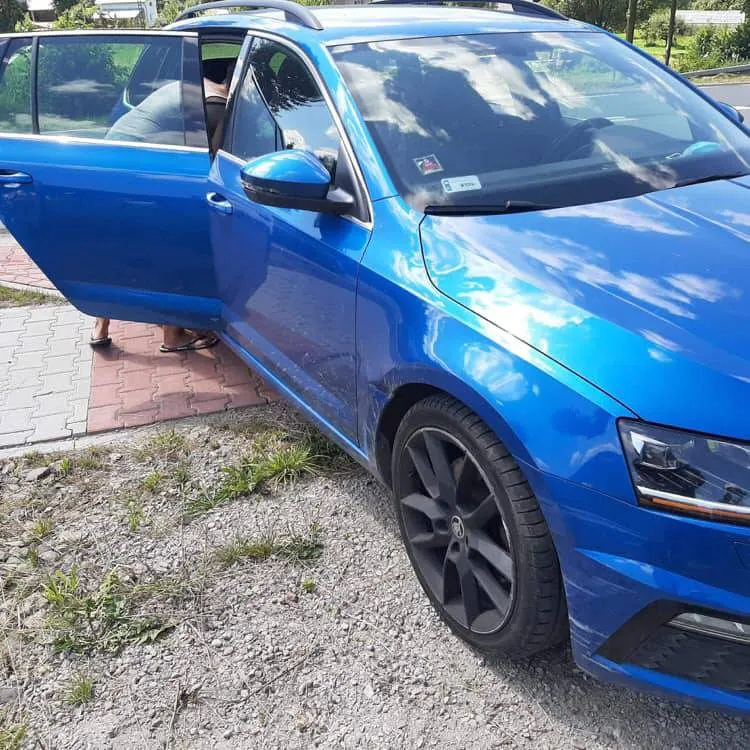 Zderzenie osobówki i motocykla w Łabowej