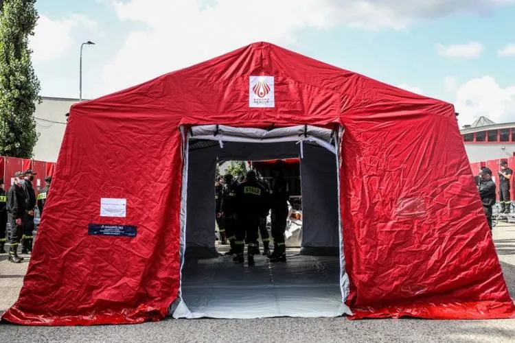 Małopolscy strażacy ochotnicy otrzymali 50 specjalnych namiotów 