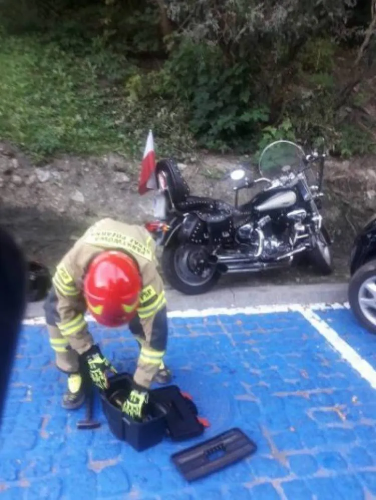  Krynica-Zdrój: Zderzenie samochodu osobowego i motocykla