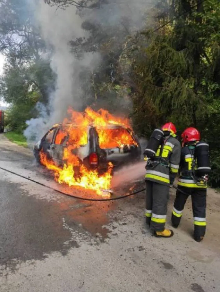 W Marcinkowicach spłonął samochód