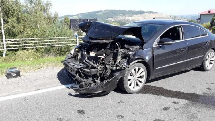 W Trzetrzewinie zderzyły się dwa samochody osobowe