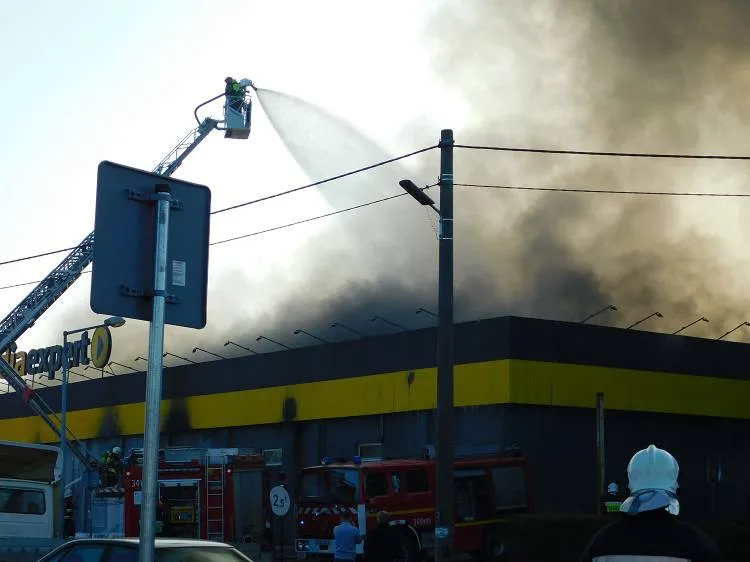 Z ostatniej chwili: Pożar sklepu elektronicznego na ul. Węgierskiej