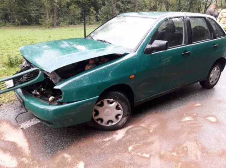 Długołęka Świerkla: Dwa auta rozbite, a uczestnicy zdarzenia w szpitalu