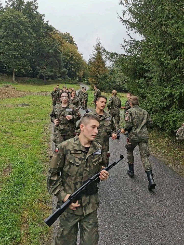 Pogranicznicy szkolili młodzież z Tymbarku