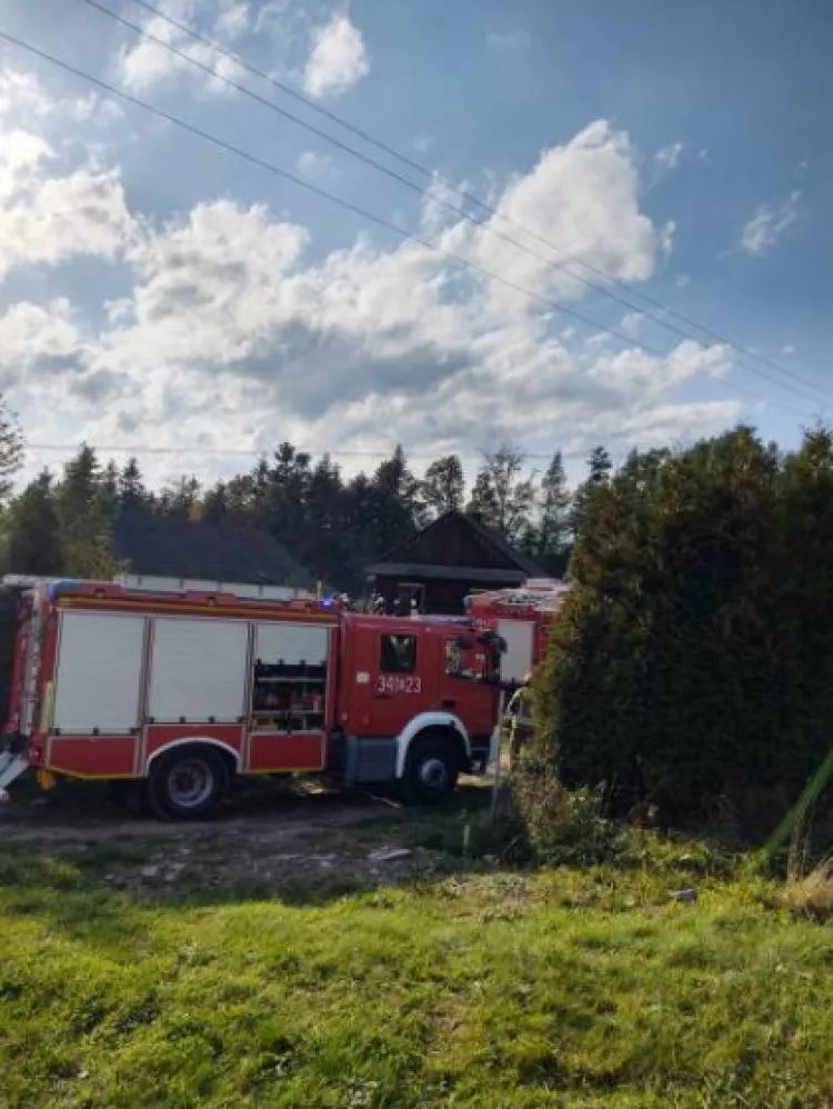 W jednym z budynków mieszkalnych w Kąclowej zapaliła się skrzynka elektryczna