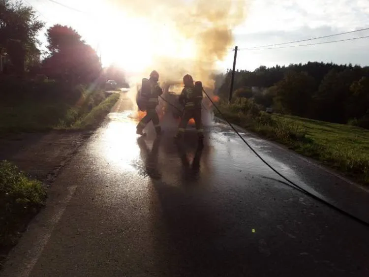 W Nawojowej na ul. Zagórze spłonął samochód osobowy