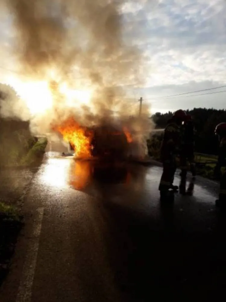 W Nawojowej na ul. Zagórze spłonął samochód osobowy
