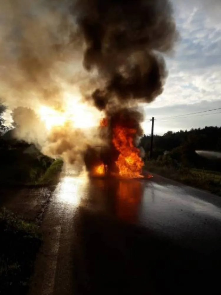 W Nawojowej na ul. Zagórze spłonął samochód osobowy