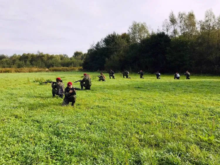 Młodzież klas wojskowych Zespołu Szkół w Marcinkowicach wzięła udział w szkoleniu w ramach innowacji pedagogicznej „Przysposobienie wojskowe”