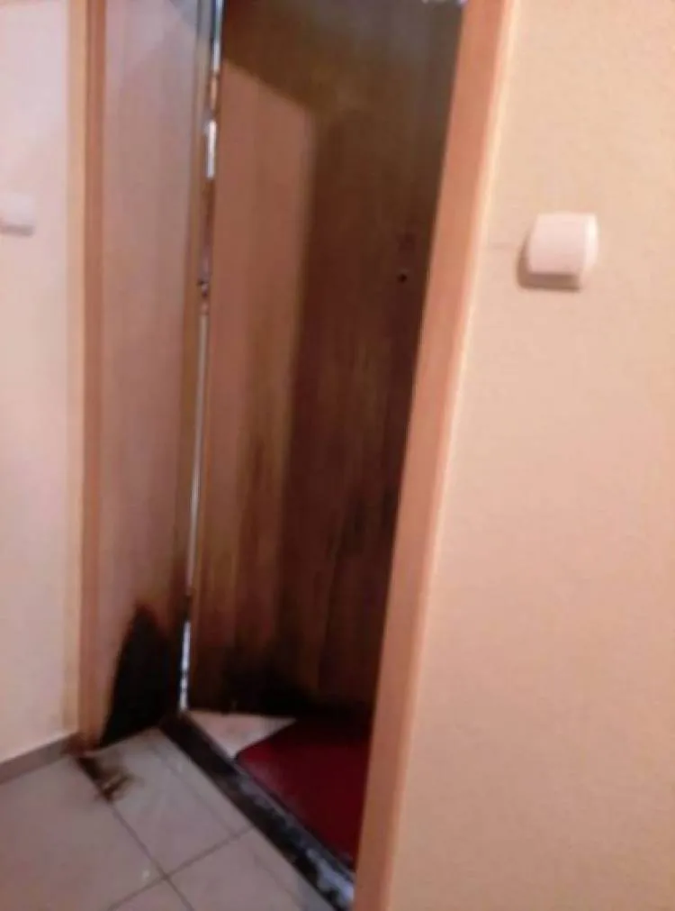 Zadymienie na klatce schodowej na ul. Broniewskiego. Interweniowali strażacy Nowy Sącz