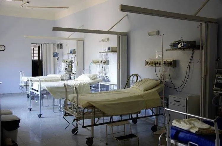 Przybywa zakażeń w Małopolsce. Władze województwa nieustannie zwiększają liczbę łóżek dla pacjentów z COVID-19