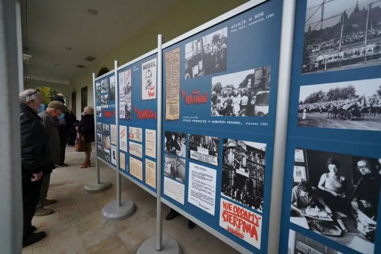 W Miasteczku Galicyjskim można oglądać wystawę „Ku wolności. NSZZ Solidarność. Ruch obywatelski”