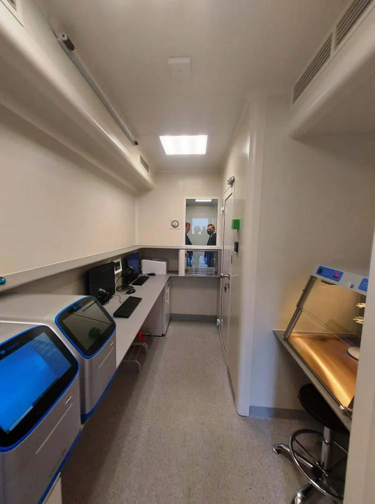 Przy sądeckim szpitalu zostało uruchomione mobilne laboratorium