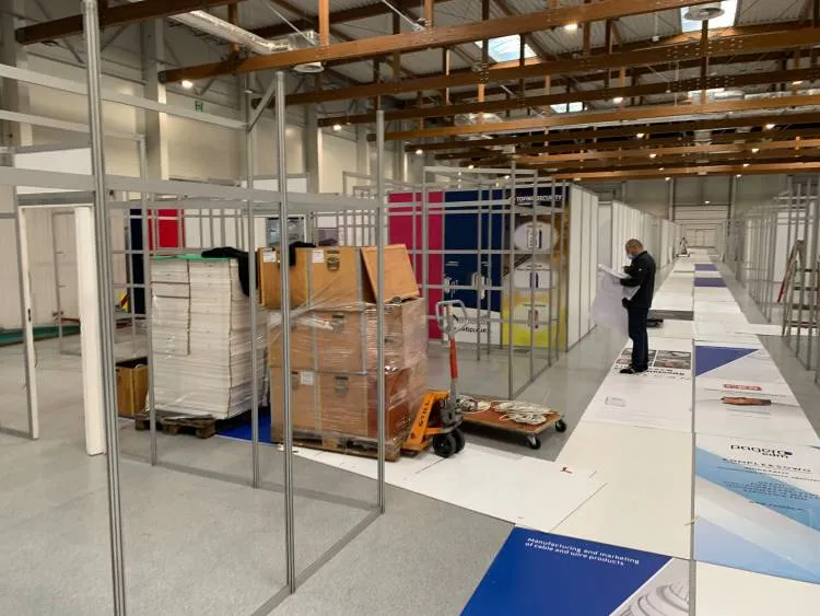 W hali Expo Targi Kraków powstaje Szpital Tymczasowy. Pomieści ponad 370 łóżek dla pacjentów covidowych