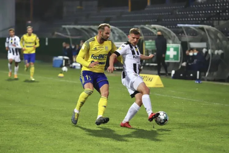 Sandecja przegrywa z Arką Gdynia 1:5