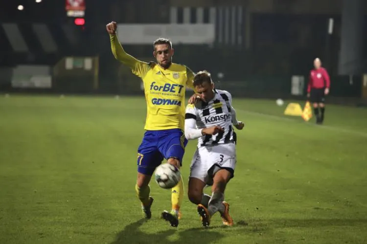 Sandecja przegrywa z Arką Gdynia 1:5