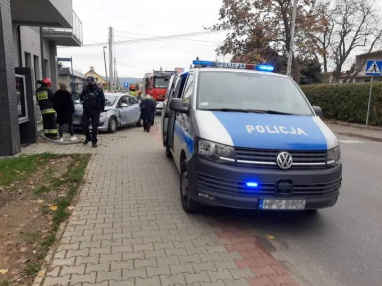 Kraksa na ul. Paderewskiego. Wśród pasażerów dziecko Nowy Sącz