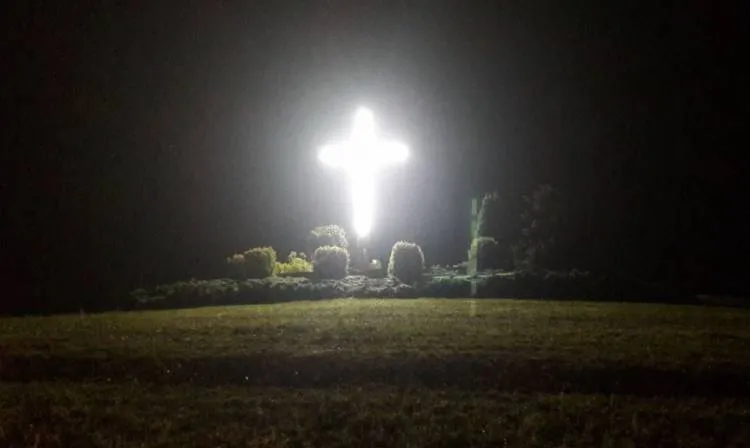 Kamionka Wielka:  Na wzgórzu „Świętego Krzyża” wymieniono oświetlenie