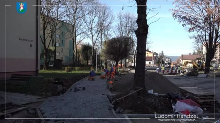 Trwa budowa nowego ronda przy ul. Broniewskiego nowy Sącz