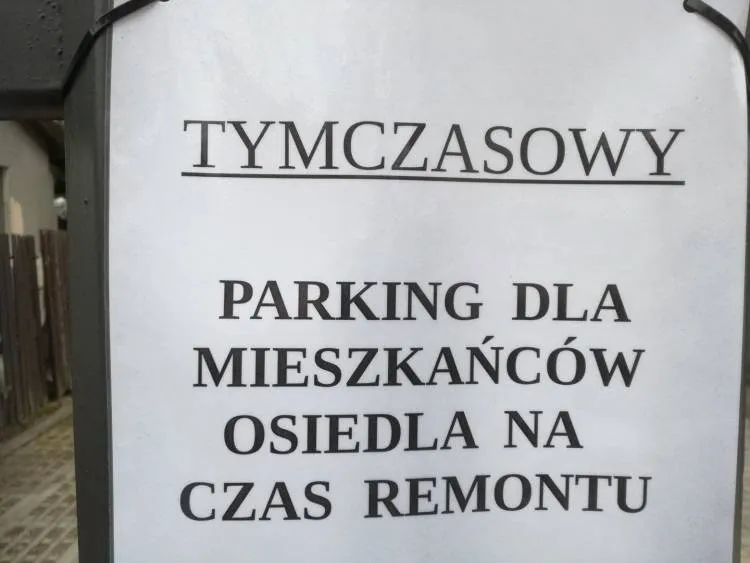 Na terenie Ogródka Jordanowskiego został otwarty tymczasowy parking dla samochodów osobowych