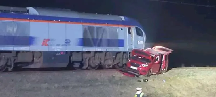 Biecz: Pociąg uderzył w samochód osobowy