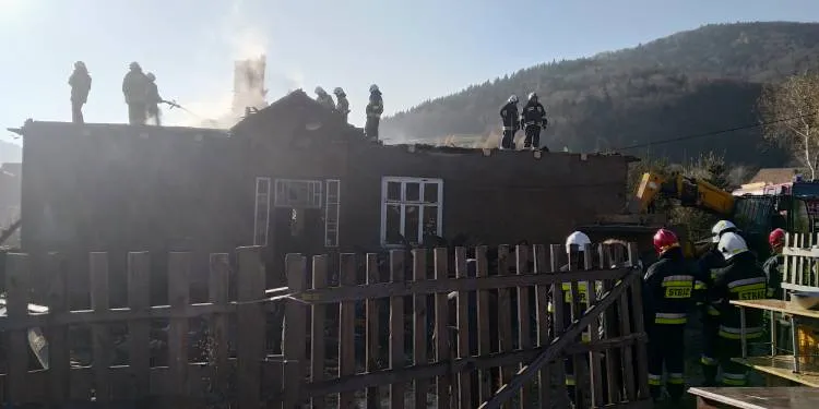 Stracili w pożarze dom. Ruszyła internetowa zbiórka pieniędzy dla rodziny państwa Oleksych 