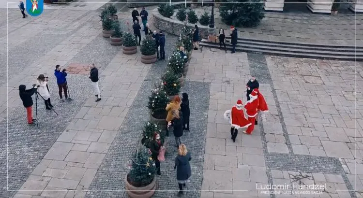 Na sądeckim rynku zrobiło się bardzo świątecznie