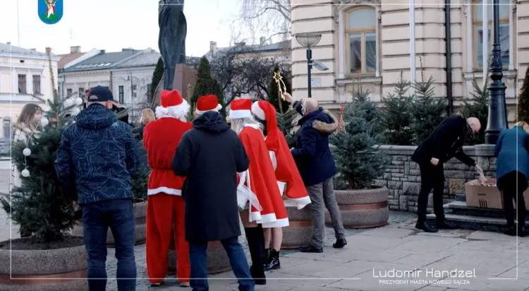 Na sądeckim rynku zrobiło się bardzo świątecznie