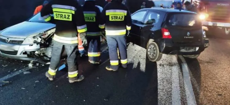 W Mszalnicy zderzyły się cztery samochody. Dwie osoby trafiły do szpitala