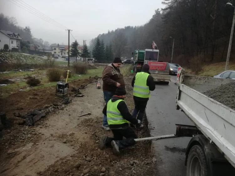 Przy ul. Barskiej powstaje nowy przystanek autobusowy Nowy Sącz