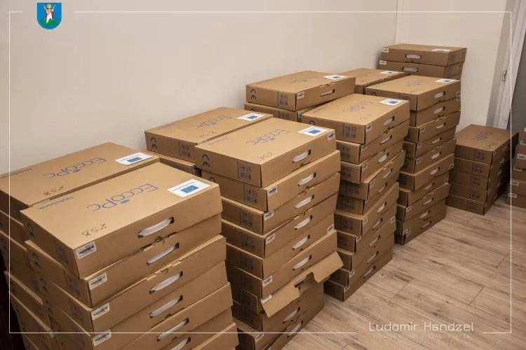 Do nowosądeckich szkół ponadpodstawowych trafi sprzęt komputerowy