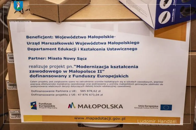 Do nowosądeckich szkół ponadpodstawowych trafi sprzęt komputerowy