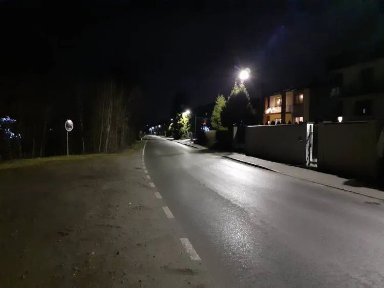 W centrum Kamionki Wielkiej została zmodernizowana sieć oświetlenia drogowego