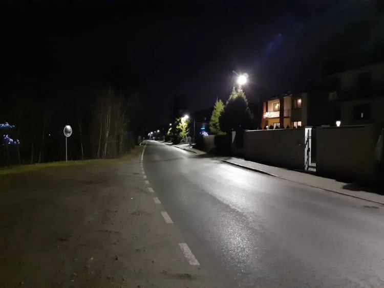 W centrum Kamionki Wielkiej została zmodernizowana sieć oświetlenia drogowego