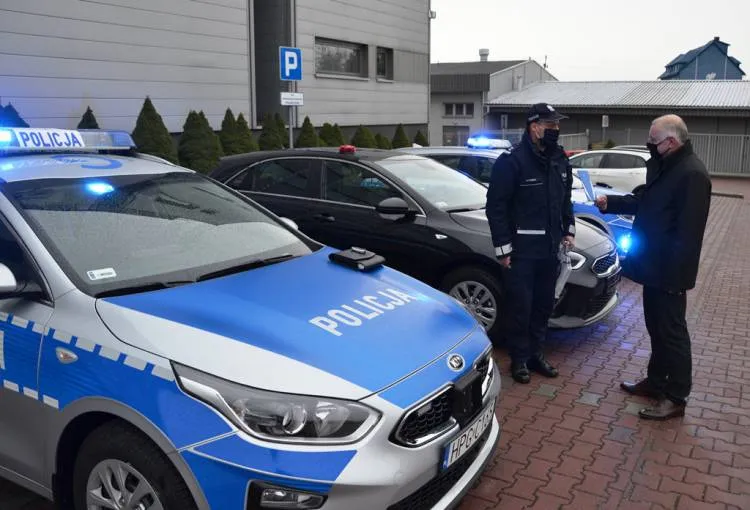 Sądecka Policja ma trzy nowe radiowozy