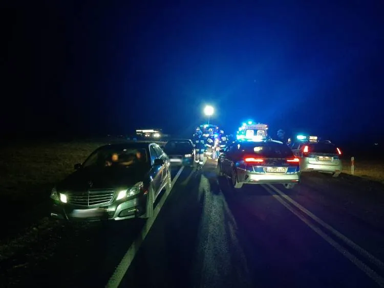 Wypadek w Ptaszkowej. 10 uczestników zdarzenia. Dwie poszkodowane osoby trafiły do szpitala