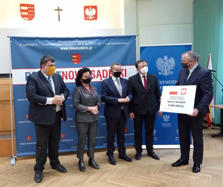 Starostwo i gminy z powiatu nowosądeckiego z dofinansowaniem z Rządowego Funduszu Inwestycji Lokalnych