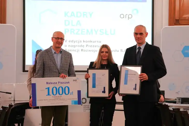 Absolwent ANS z wyróżnieniem od Prezesa Agencji Rozwoju Przemysłu