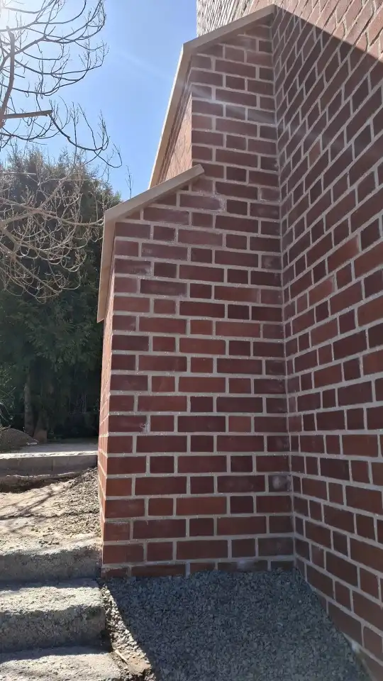 Mury obronne przy Placu Kromera odzyskują dawny blask